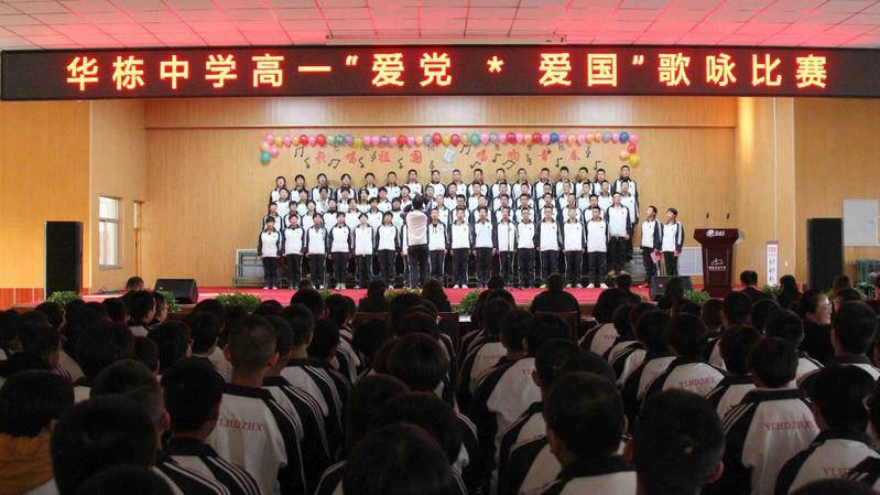 李湘直播卖二手货，价格高到离谱！网友：这是在炫富吗？